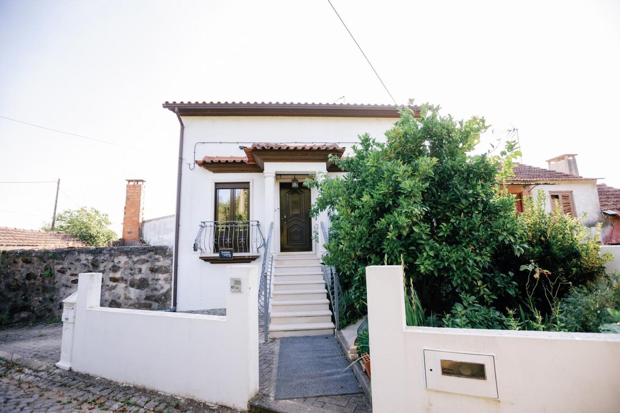 R3 - Guesthouse Travessa Da Arieira Aguda (Leiria) Bagian luar foto