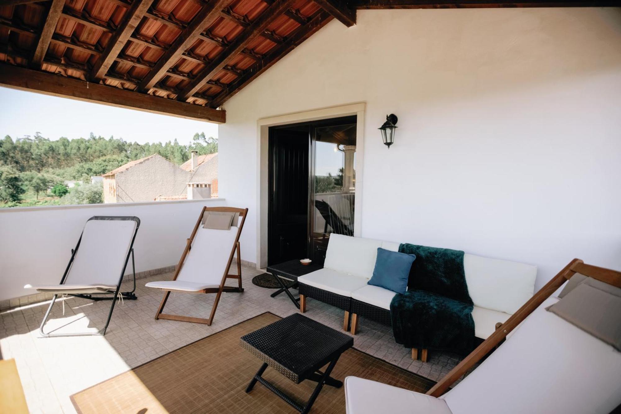 R3 - Guesthouse Travessa Da Arieira Aguda (Leiria) Bagian luar foto